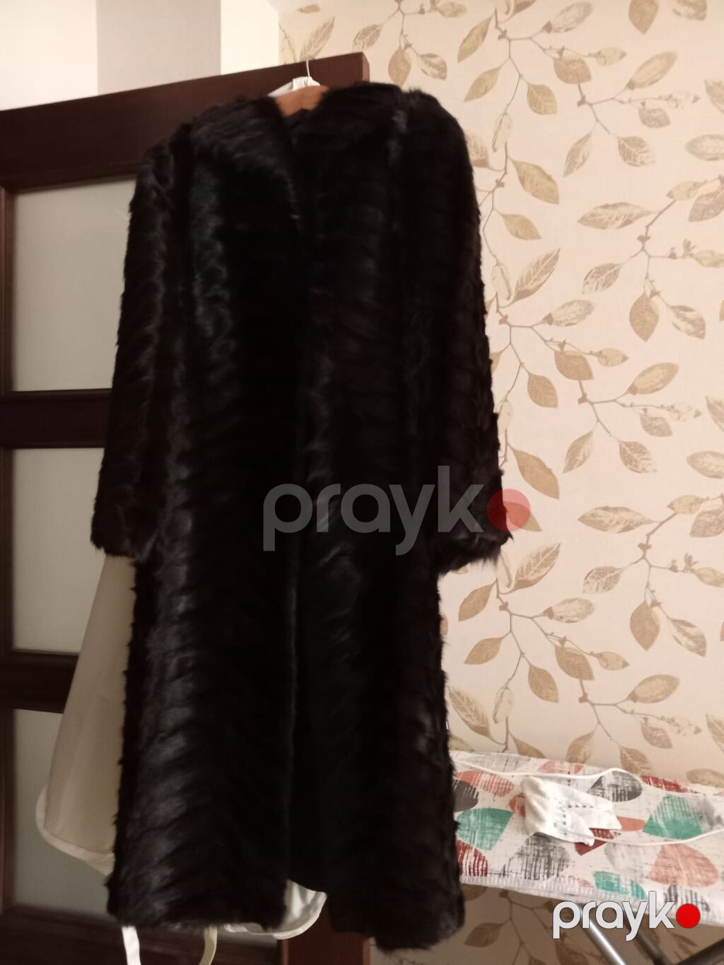 Qadın uzun kürk palto. Brend mal 48 razmer, TELESIK SATILIR, yiyesi — Şəxsi əşyalar, Bakı (2)