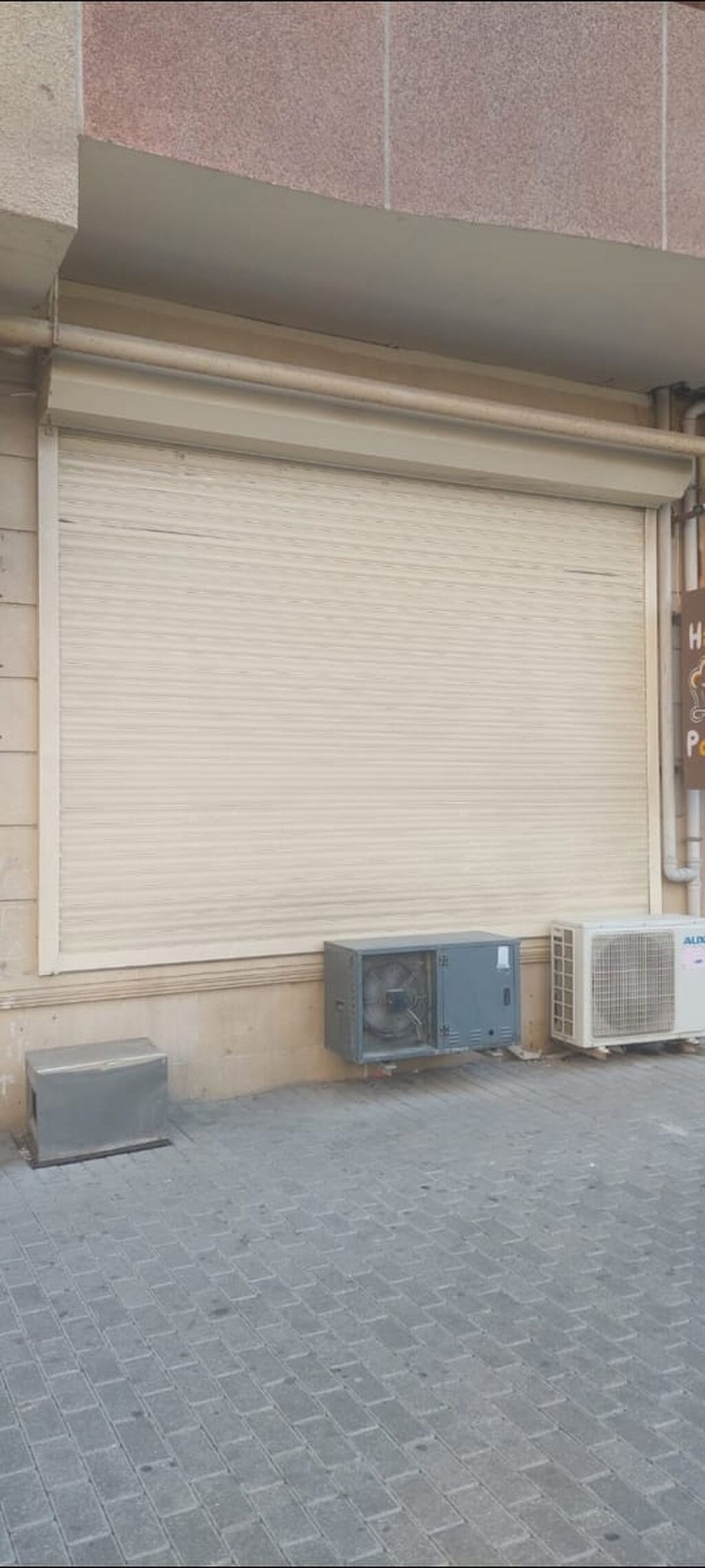 Jaluz qapi satilir Aliminum Avtomatik pultala Olcu eni 470/ hun 300 — Mallar, Digah