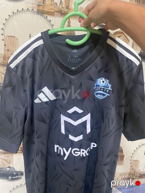 Şəfa FK tam orginal oyuncu almışam istiyen olsa whatsapp yazin