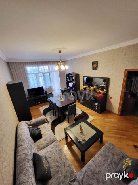 Satılır 2 otaqlı yeni tikili 75 m²