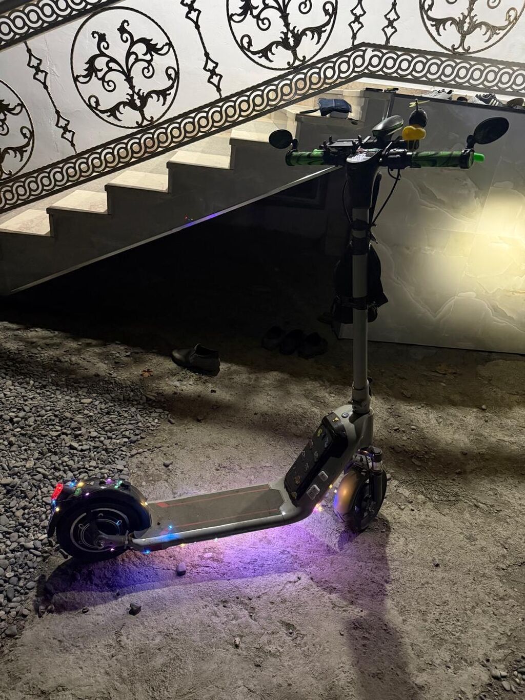 İşlənmiş Elektrik samokat 10", 251 - 350 Vt, 26 - 35 km/s, Ünvandan götürmə — Mallar, Bərdə (10)