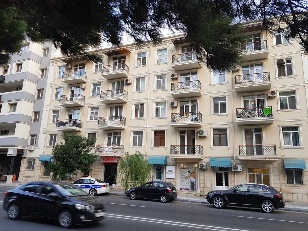 Satılır 3 otaqlı köhnə tikili 63 m² — Mənzil, Bakı (12)