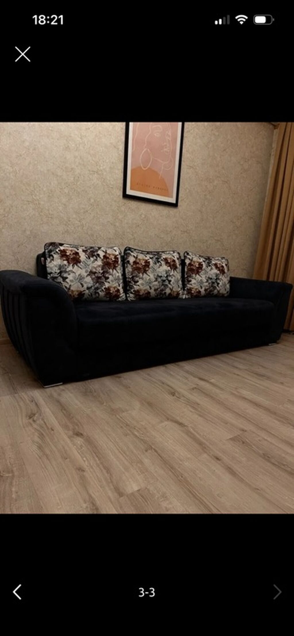 Qara rəngli yumşaq parça ilə üzlənmiş geniş divan. Korpus aşağı — Mebel, Bakı