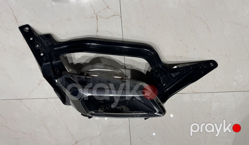 Bmw X7 arxa buferin sağ tərəf egzoz başlığı salaska ilə bir yerdə — Ehtiyat hissələri, Bakı (2)