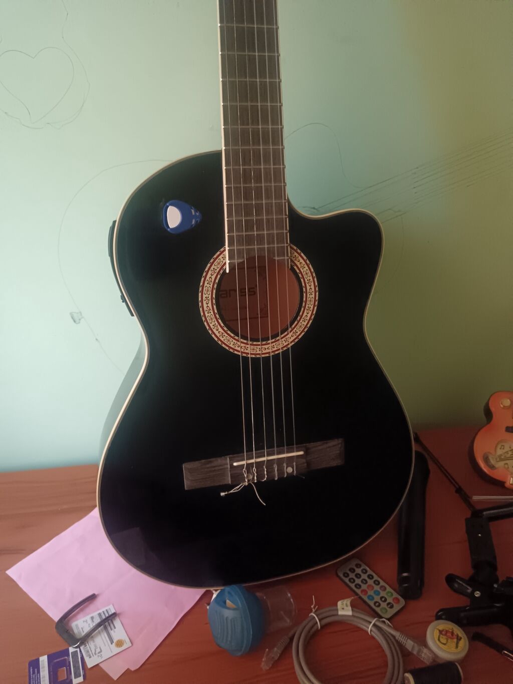 Gitar+mizrab+remen+çanta+capo Elektro-akustik klassik gitara – kəsimli — Mallar, Güzdək (4)