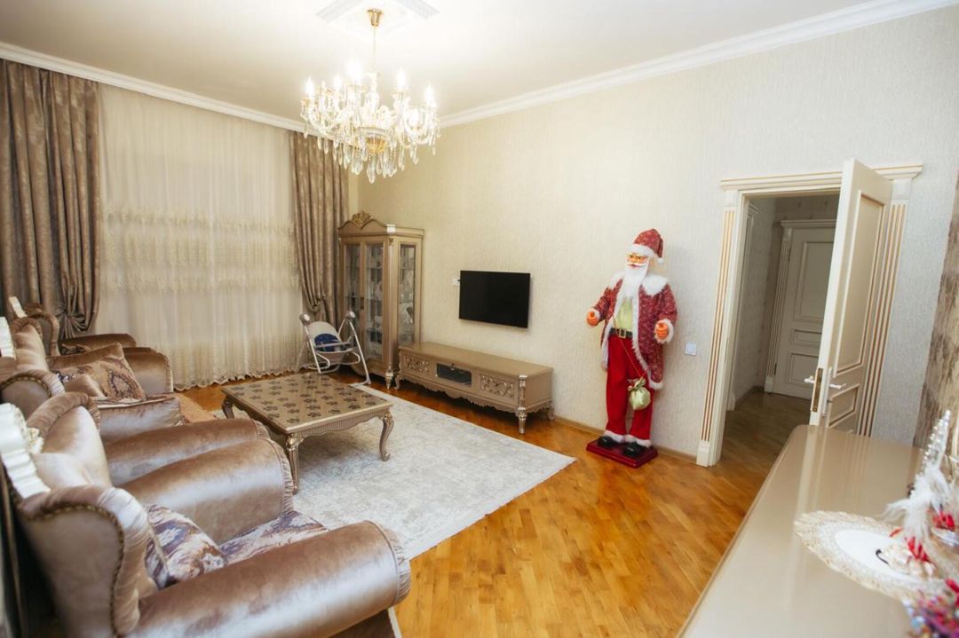 Satılır 6 otaqlı həyət evi/bağ evi 510 m² — Ev, villa, Bakı (7)