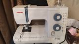 JANOME Sewist 525S tikiş maşını - Mekanik idarəetmə, sağlam metal — Ürünler