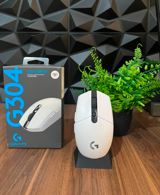 Logitech G304 + Stand — Mallar