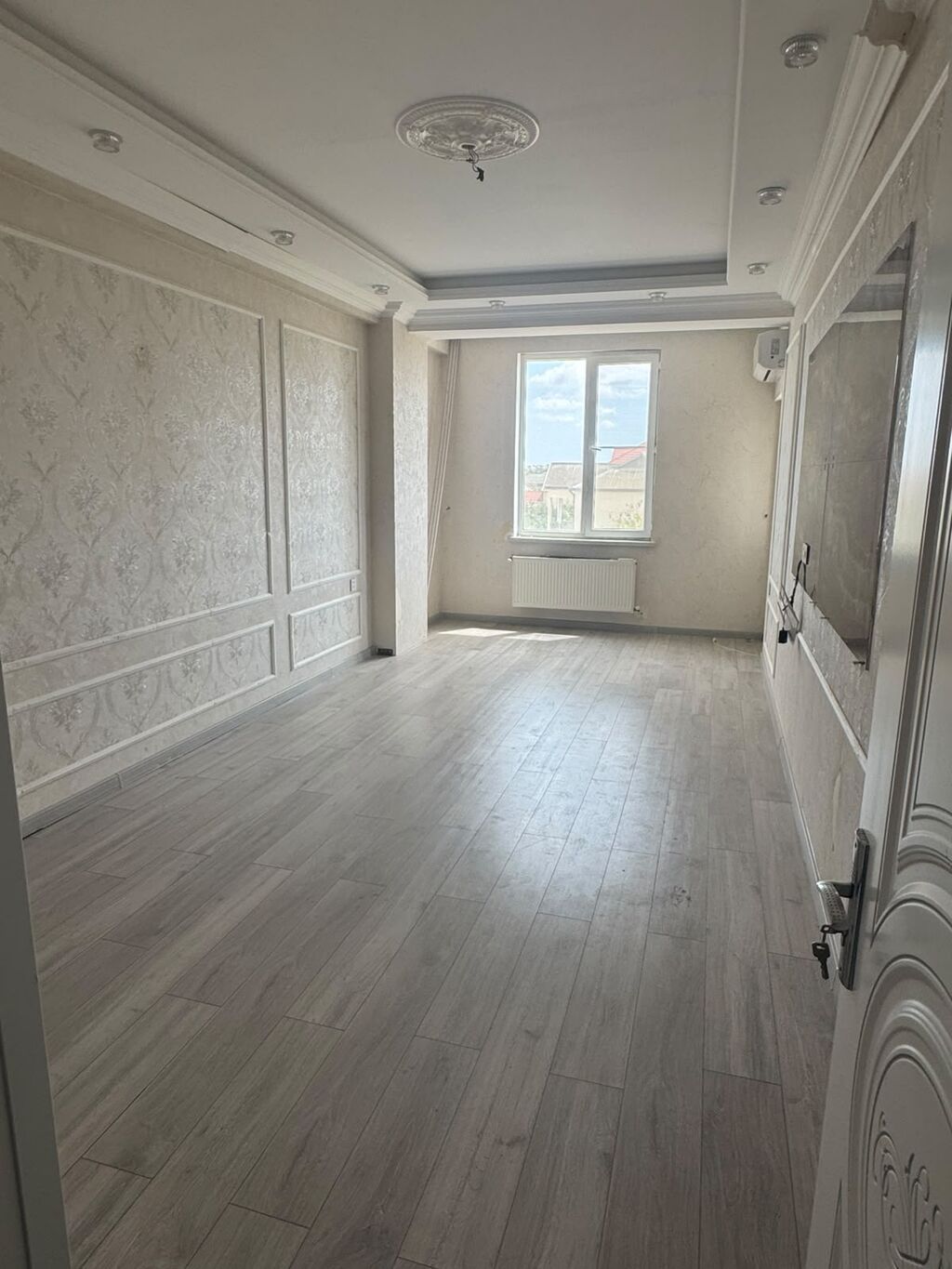Saray MTK-da 2 otaqlı, əşyasız mənzil kirayə verilir. Mənzilin