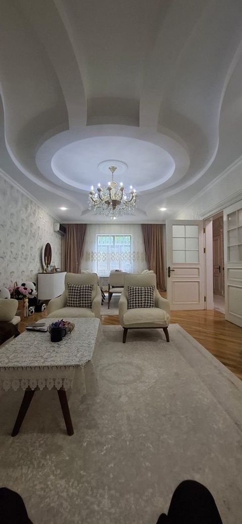 Satılır 7 otaqlı həyət evi/bağ evi 300 m²