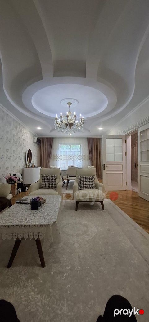 Satılır 7 otaqlı həyət evi/bağ evi 300 m²