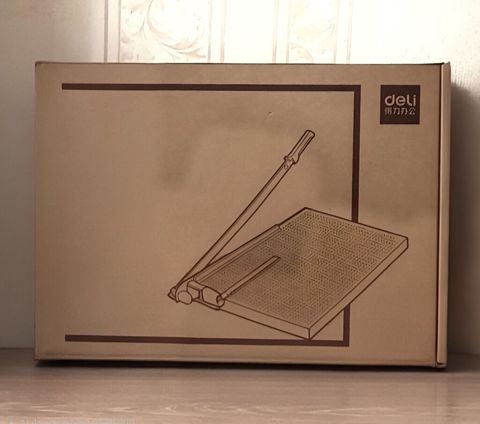 Deli kağız kəsən gilotin (model No. 8012) - Format dəstəyi: A3-ə — Qobu