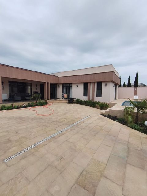 5 otaqlı, 147 kv. m, Kredit var, Yeni təmirli