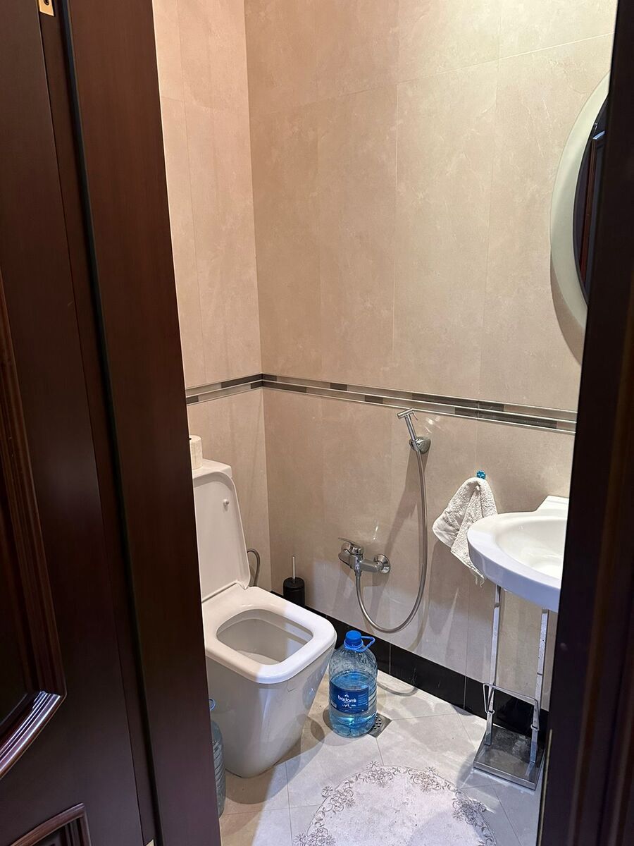 Satılır 5 otaqlı yeni tikili 250 m² — Mənzil, Bakı (10)