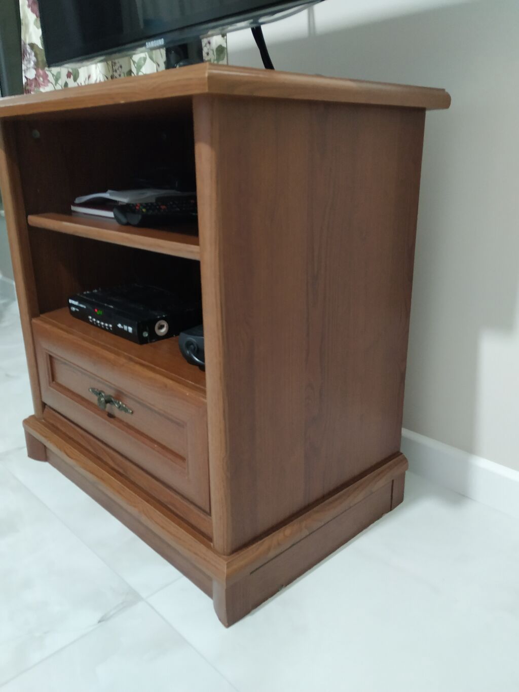 Ağac materialdan klassik üslubda TV stendi - Material: taxta (isti — Mebel, Bakı (2)