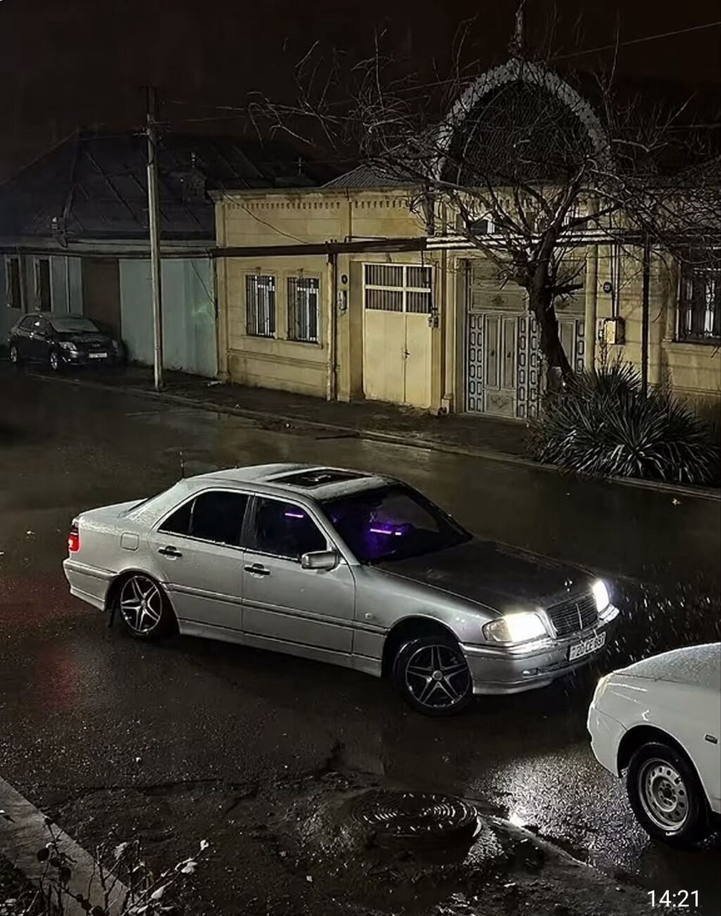 Mercedes-Benz C-Class (W202) sedan – gümüş rəng - Kuzov: 4 qapılı — Avtomobillər, Gəncə