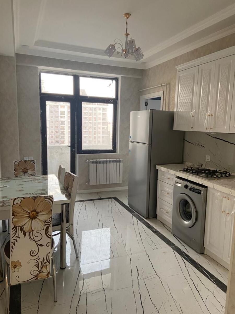 İcarəyə verilir 3 otaqlı yeni tikili 100 m² — Mənzil, Bakı (2)