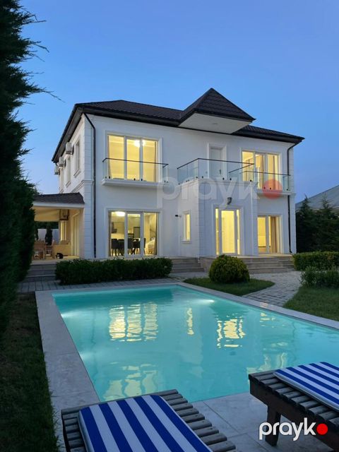 İcarəyə verilir 6 otaqlı həyət evi/bağ evi 300 m²