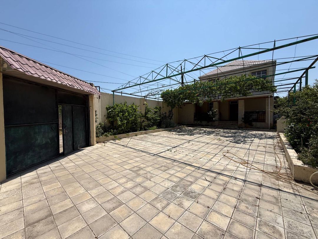 Satılır 4 otaqlı həyət evi/bağ evi 200 m² — Ev, villa, Bakı (12)