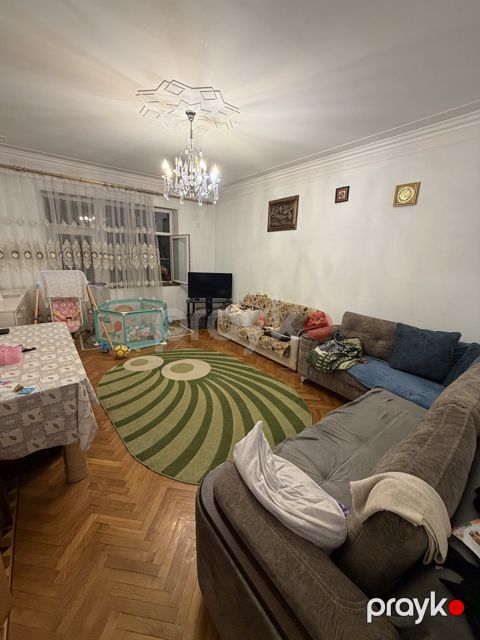 Satılır 4 otaqlı köhnə tikili 129 m²