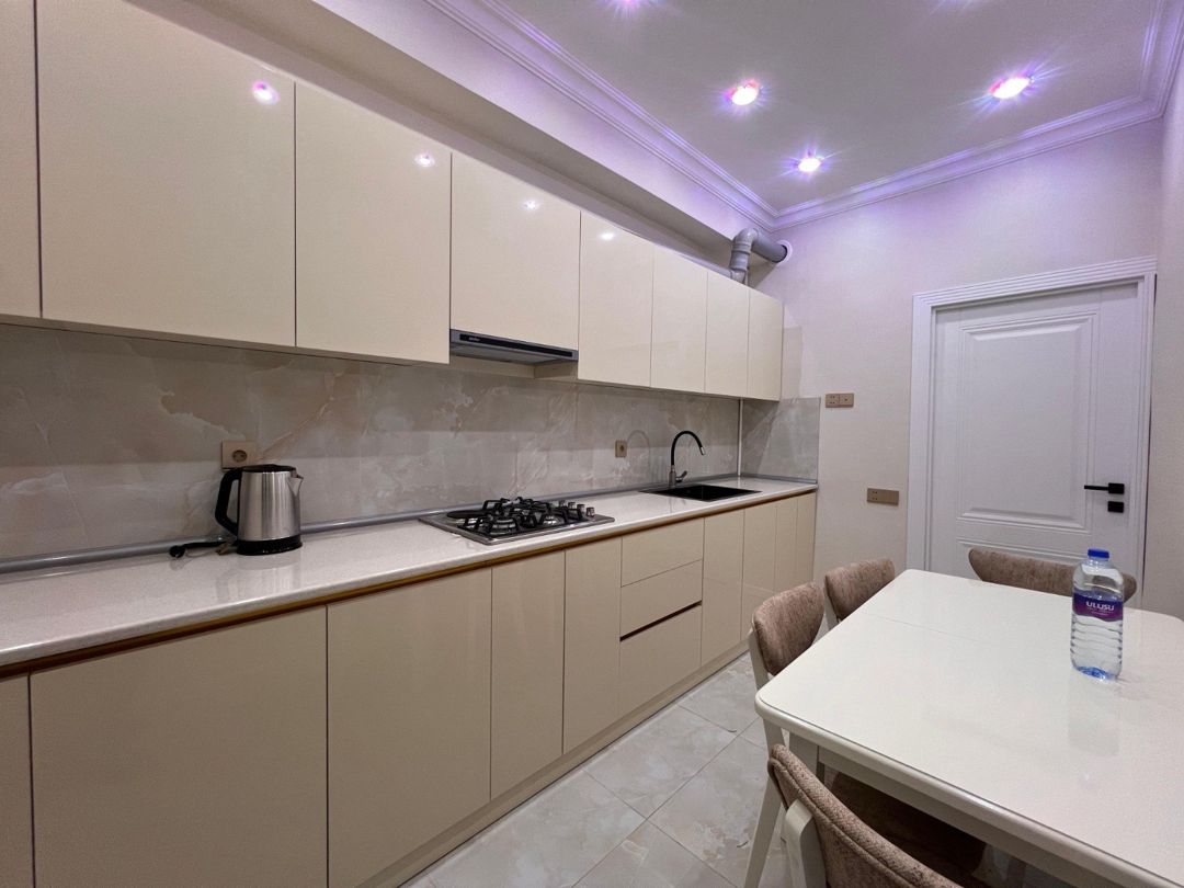 İcarəyə verilir 3 otaqlı yeni tikili 100 m² — Mənzil, Bakı (8)