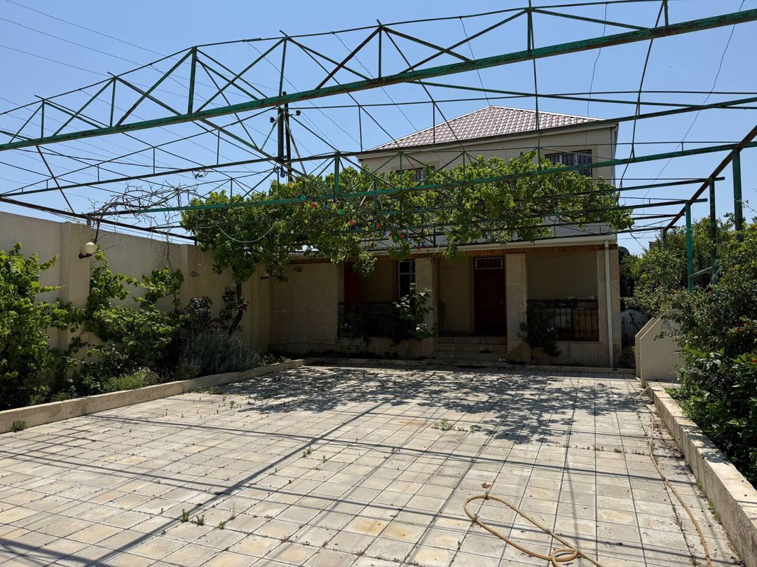 Satılır 4 otaqlı həyət evi/bağ evi 200 m² — Ev, villa, Bakı (2)
