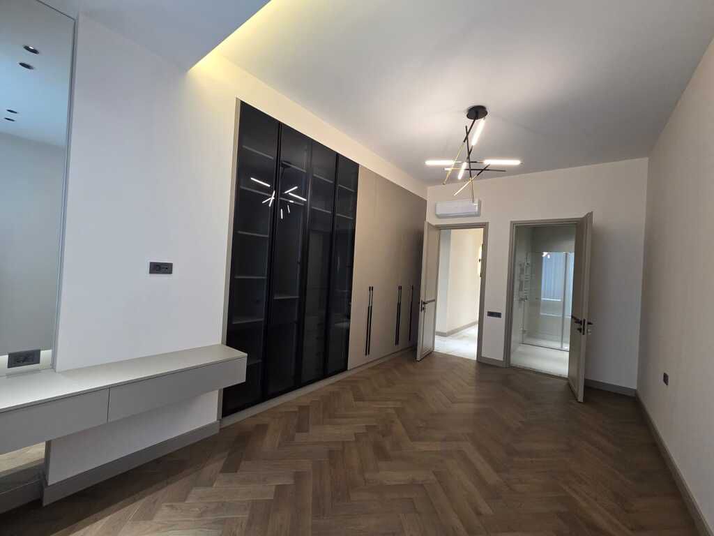 Satılır 4 otaqlı yeni tikili 200 m² — Mənzil, Bakı (10)