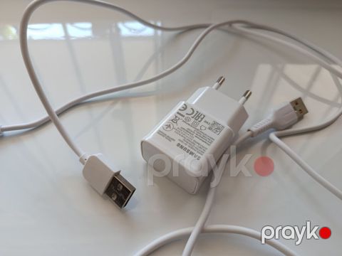 Samsung Adaptive Fast Charging divar adapteri + USB kabel dəsti -
