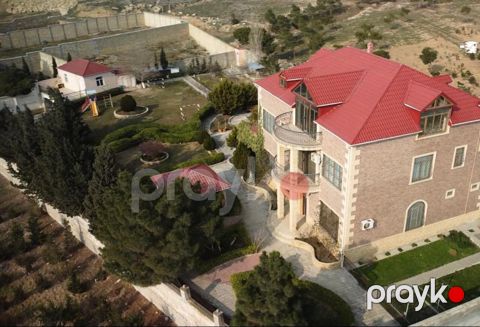 Satılır 7 otaqlı həyət evi/bağ evi 600 m²