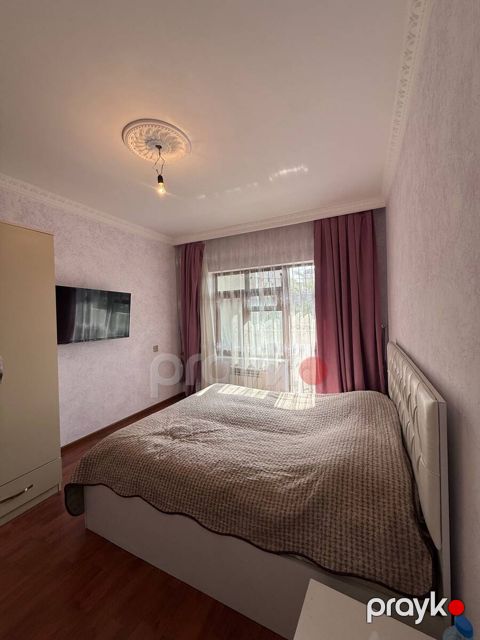 Satılır 3 otaqlı köhnə tikili 80 m²
