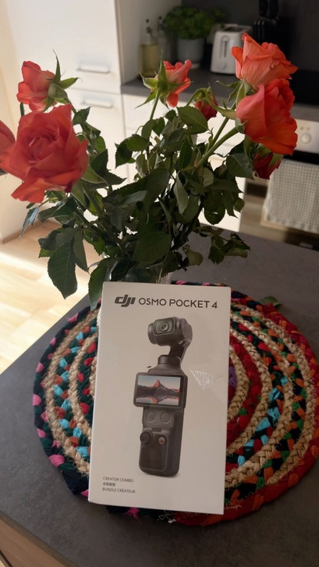 DJI Osmo Pocket 4 – Creator Combo - Cib ölçüsündə 3 oxlu — Video kamera, Bakı