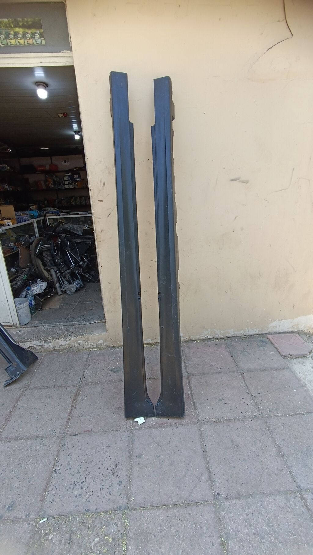 Məhsul: F10 padnoşka orginal(2 ədəd, sağ-sol cüt) Təsvir: - Universal