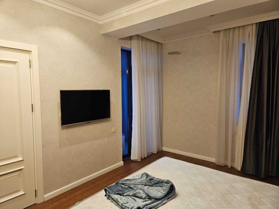 İcarəyə verilir 4 otaqlı yeni tikili 140 m² — Mənzil, Bakı (11)