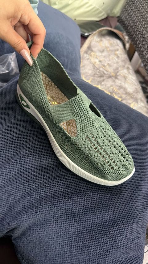Qadınlar üçün nəfəsalan slip-on ayaqqabı - Rəng: zeytun-yaşıl - Üst