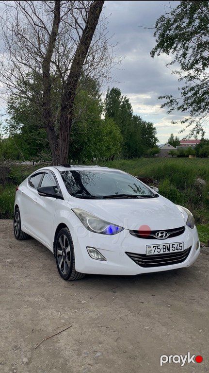 Hyundai Elantra, 1.8 L, 2012 il, 290 000 km