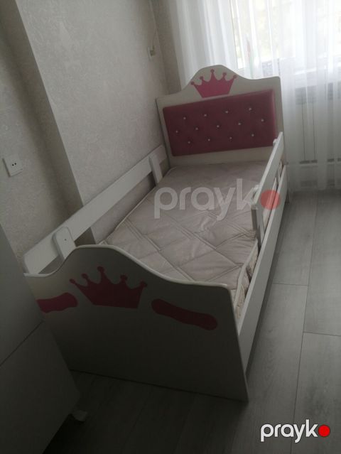 Uşaq çarpayısı "Princess" dizaynı – ağ gövdə, çəhrayı vurğular