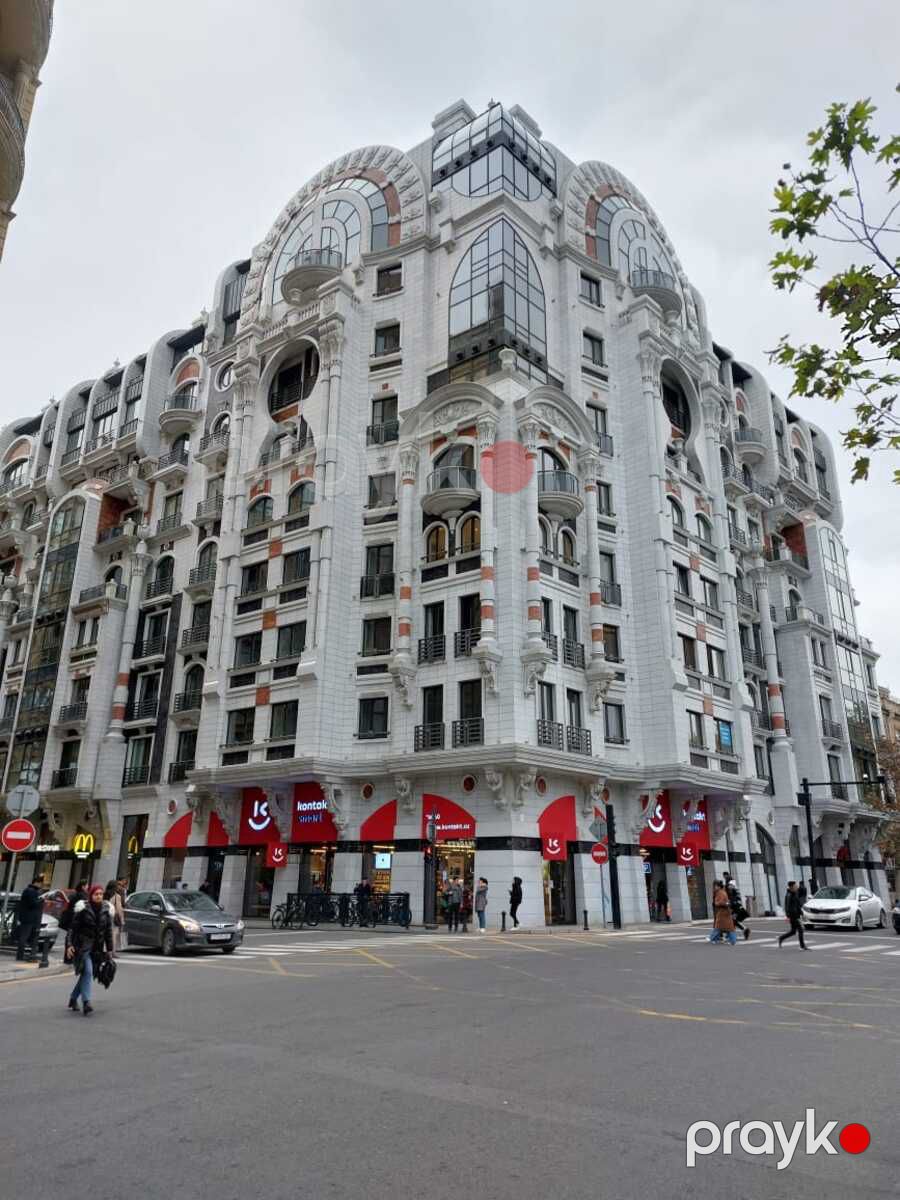 Satılır 4 otaqlı yeni tikili 258 m² — Mənzil, Bakı (12)