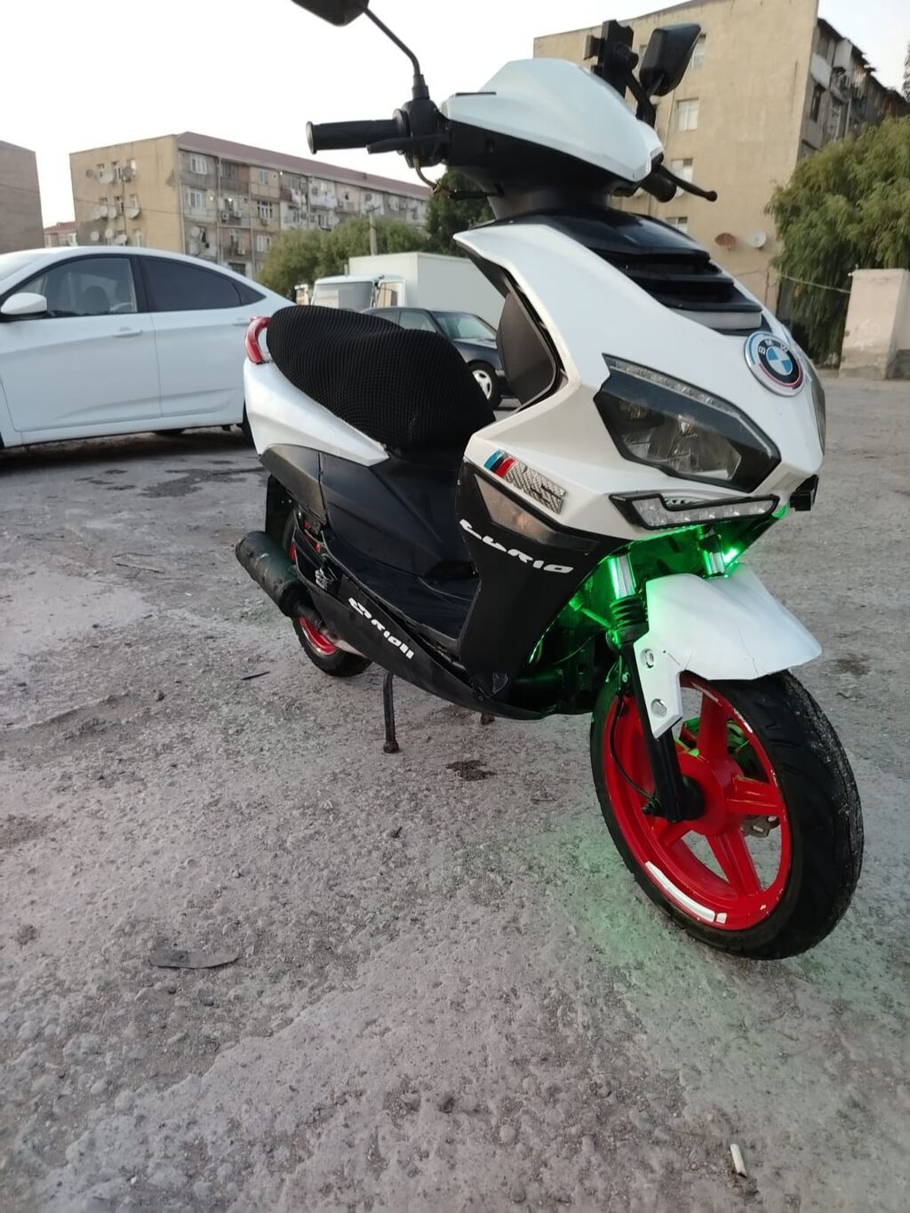 Mopet Zaza 80 cc XODA GETMİR GETSE ELA MOPETDİ . XODANMİR DEYE BU