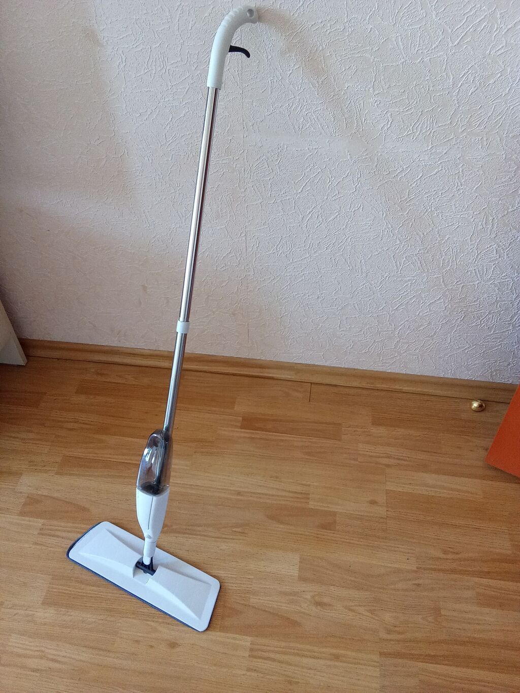Spreyli mop – su çəni və tətikli tutacaqla - Daxili su/mahlul çəni