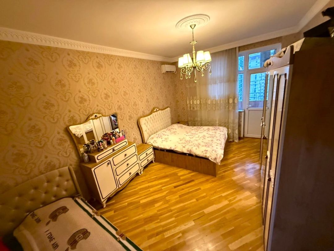 Satılır 4 otaqlı yeni tikili 180 m² — Mənzil, Bakı (4)