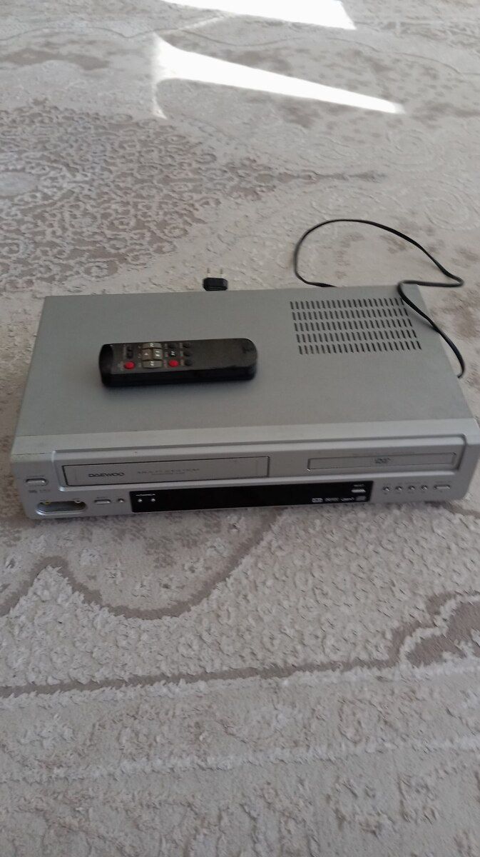 Daewoo SD-3800KDaewoo SD-3800K VHS + DVD cihaz — Elektronika, Bakı