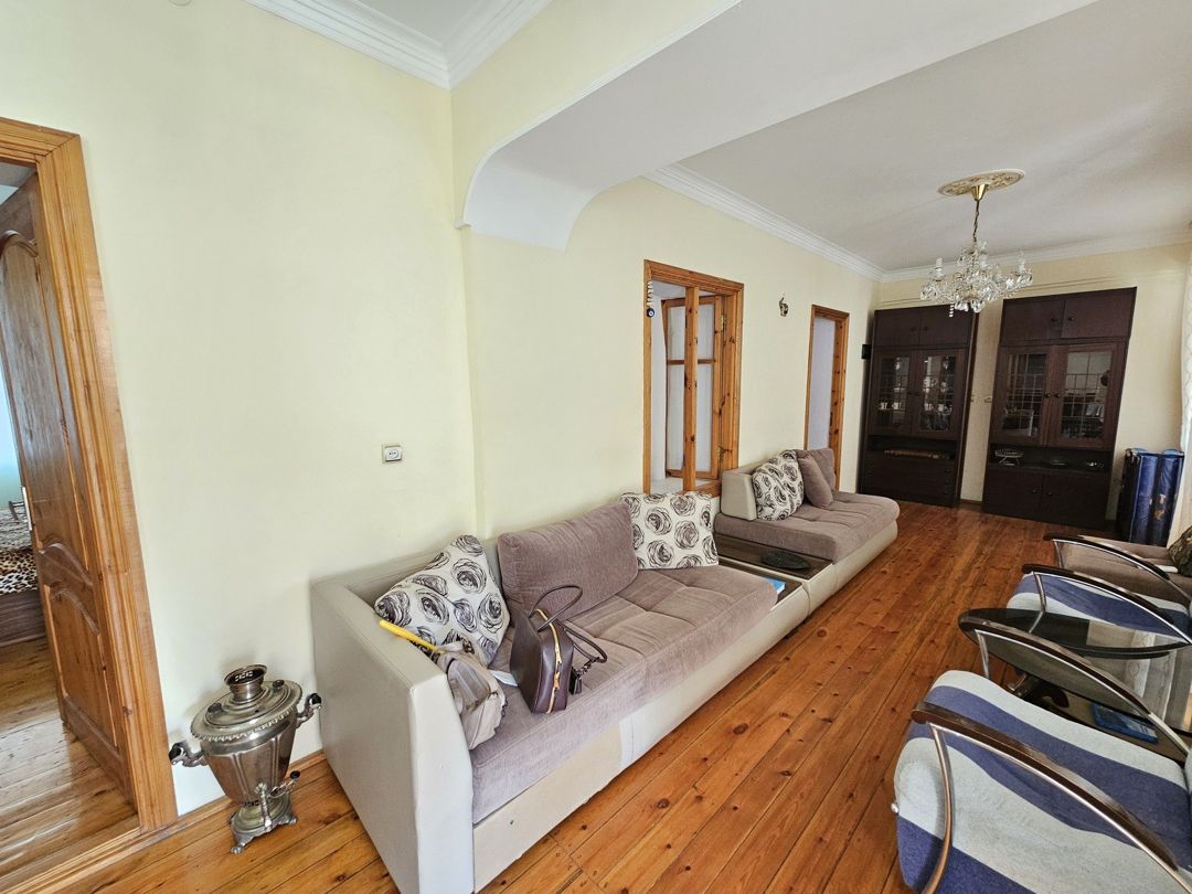 Satılır 4 otaqlı həyət evi/bağ evi 200 m² — Ev, villa, Bakı (11)