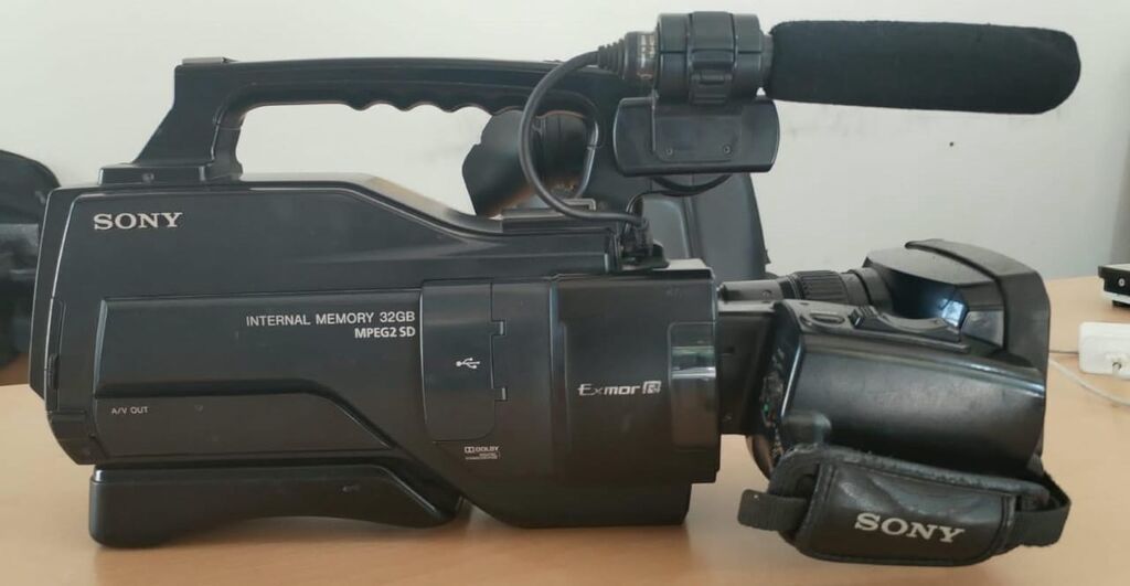 Sony peşəkar kamerasi Xüsusiyyətlər: - Exmor R sensor texnologiyası - — Elektronika, Goranboy