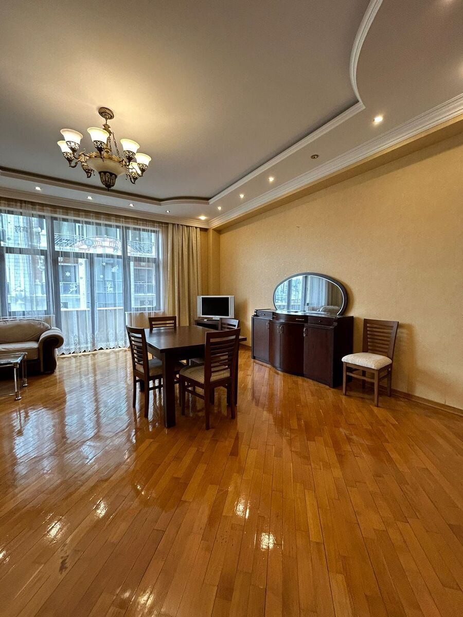 İcarəyə verilir 4 otaqlı yeni tikili 200 m² — Mənzil, Bakı (4)
