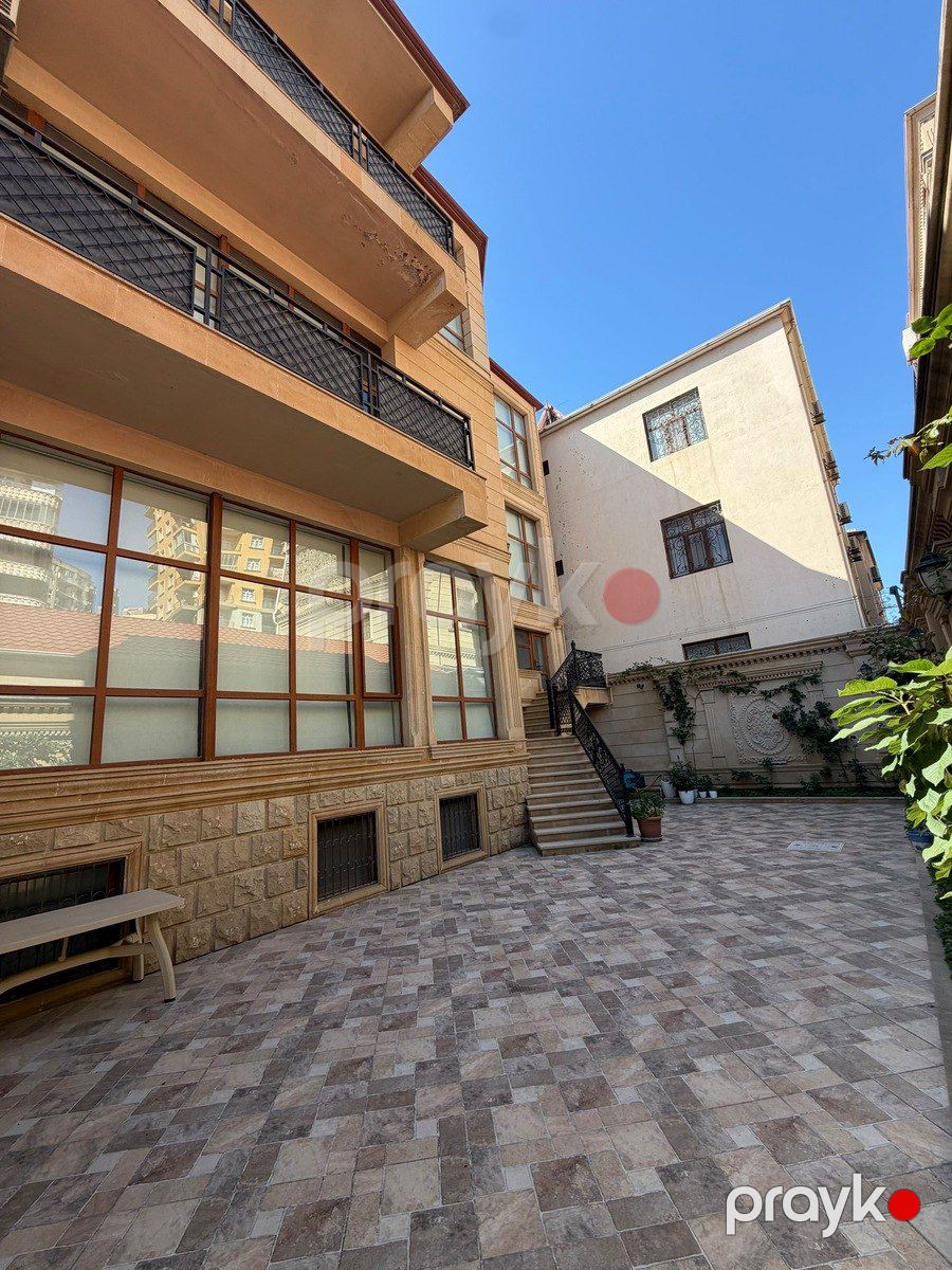 Satılır 7 otaqlı həyət evi/bağ evi 500 m² — Ev, villa, Bakı (3)