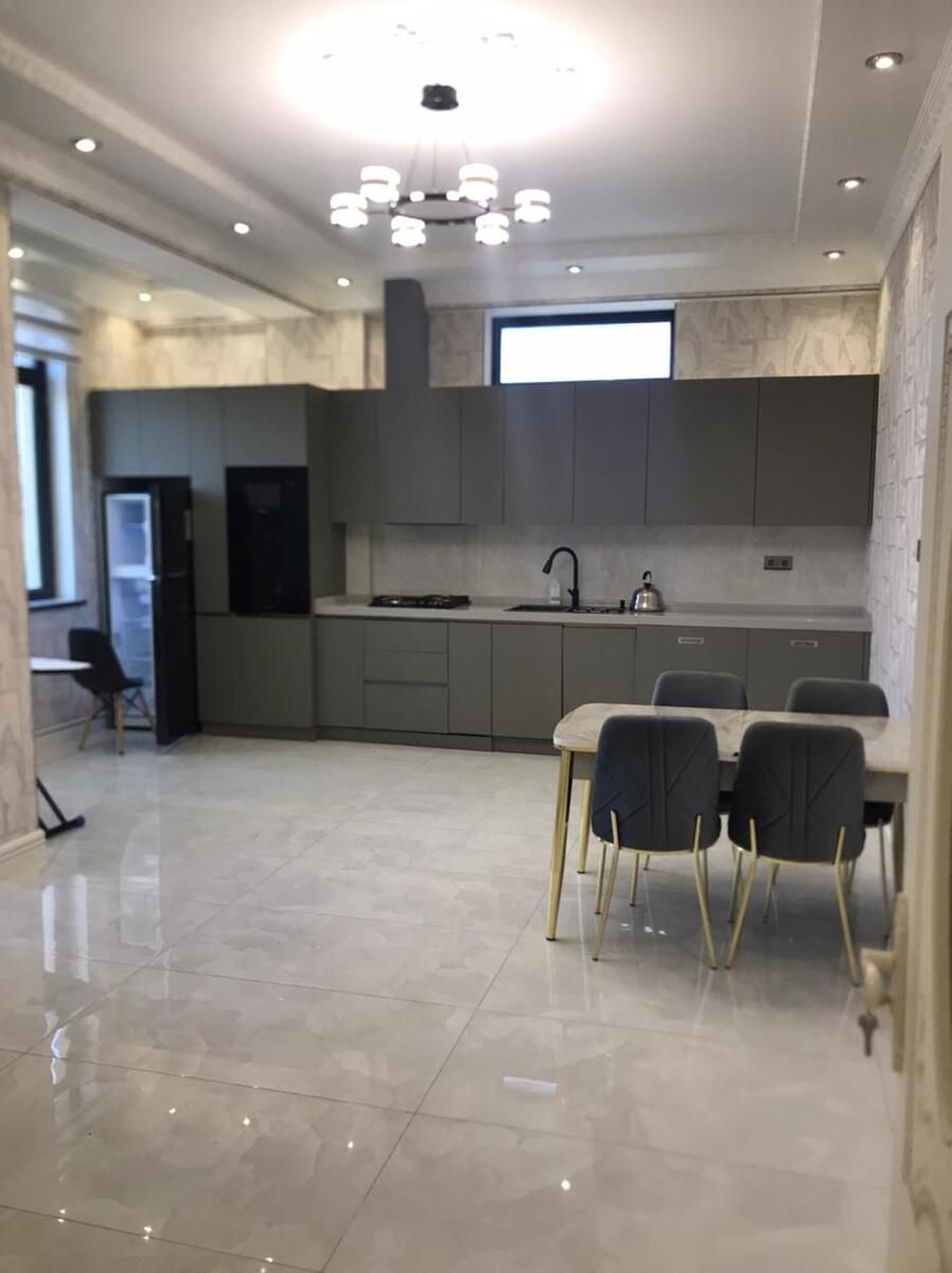 Satılır 3 otaqlı yeni tikili 136 m² — Mənzil, Bakı