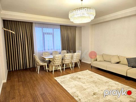 İcarəyə verilir 4 otaqlı yeni tikili 140 m²