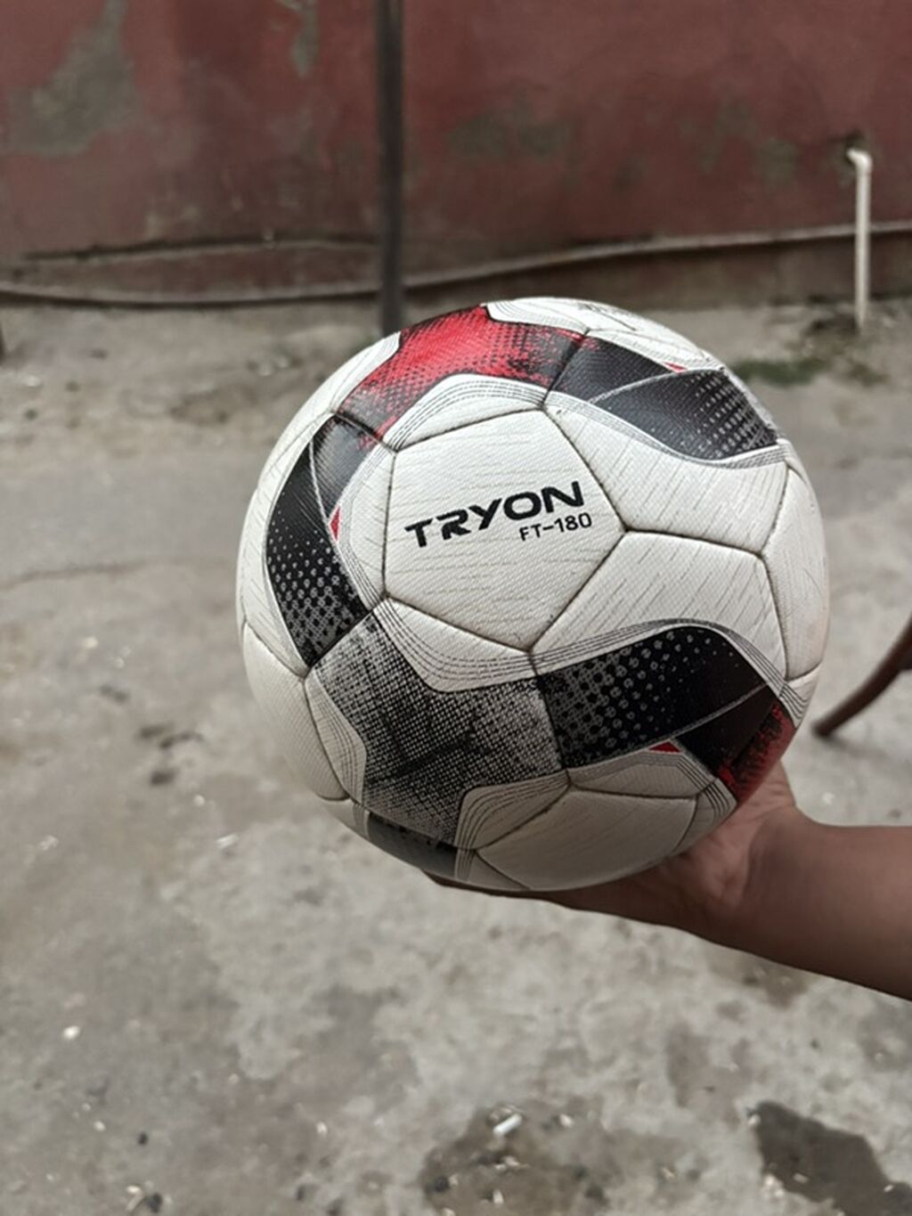 TRYON FT-180 futbol topu - Ölçü: 4 (üzərində “size 4” qeyd olunub) - — İdman və istirahət, Bakı (3)