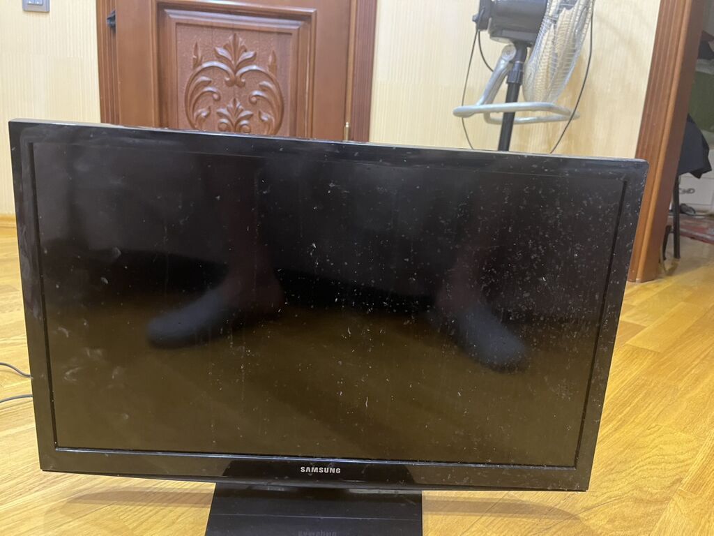 Samsung LED televizor, model: UE32N5000AU (etiketdə UE32N5000AU, Seri