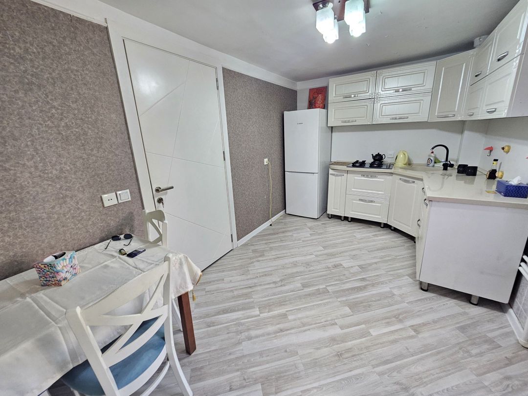 İcarəyə verilir 2 otaqlı köhnə tikili 102 m² — Mənzil, Bakı (10)